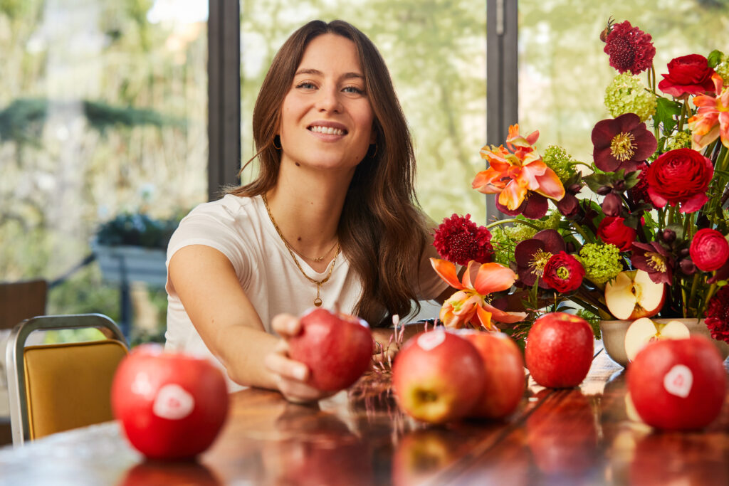 pink lady europe blumen valentina teinitzer studio de pasquale 