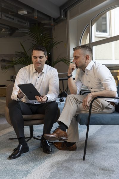 Copyright © Florian Hachenberger & Oliver Steinbis